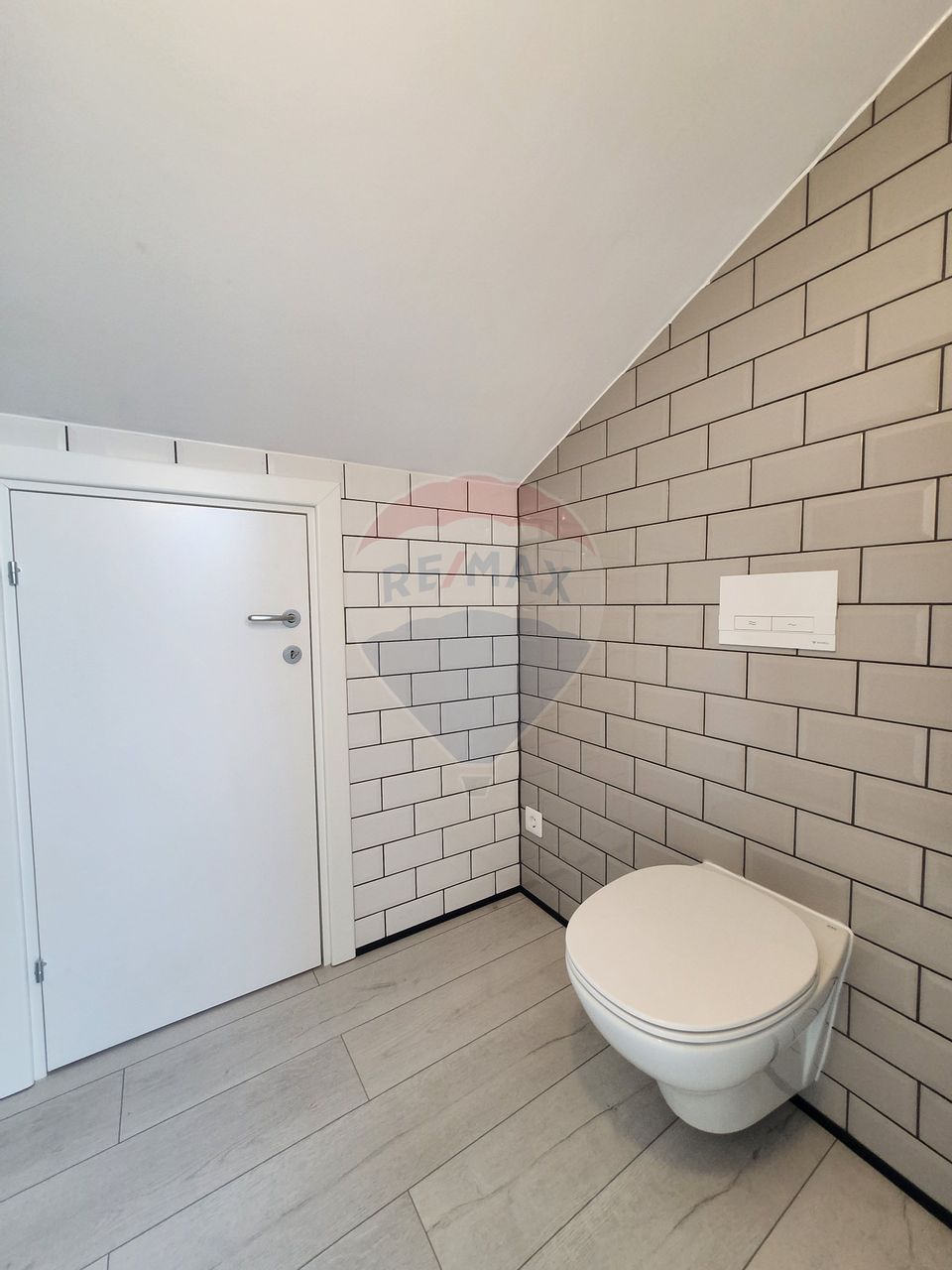 6 room House / Villa for sale, Aviatiei area