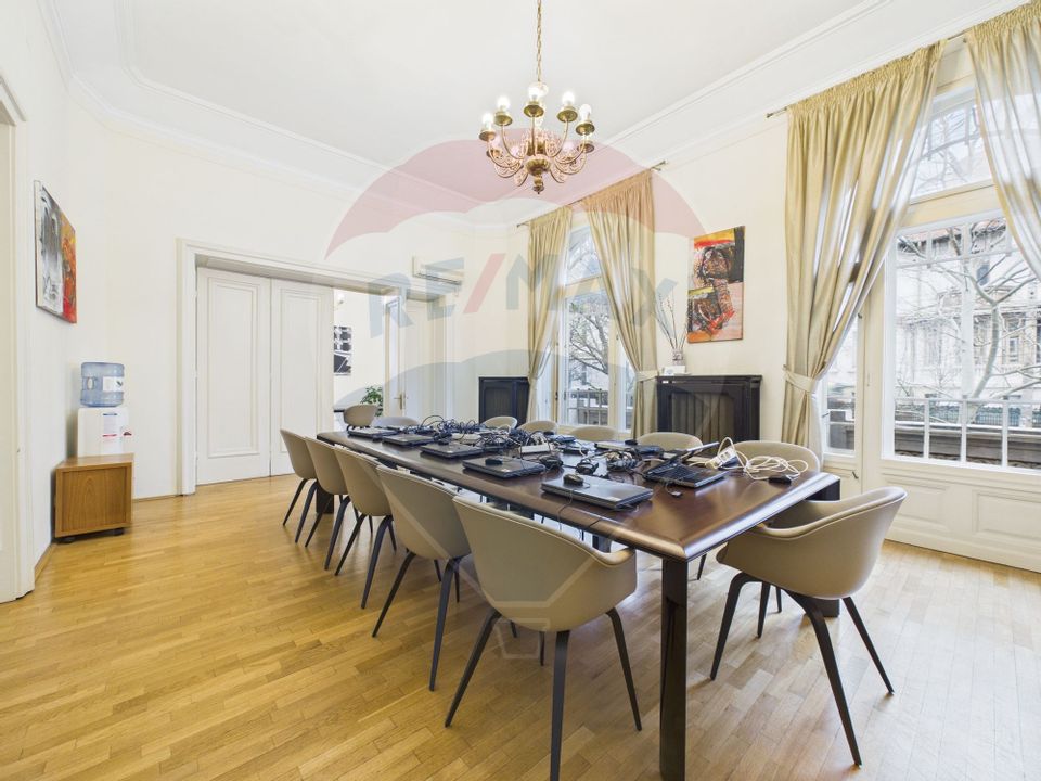 14 room House / Villa for rent, Dacia area