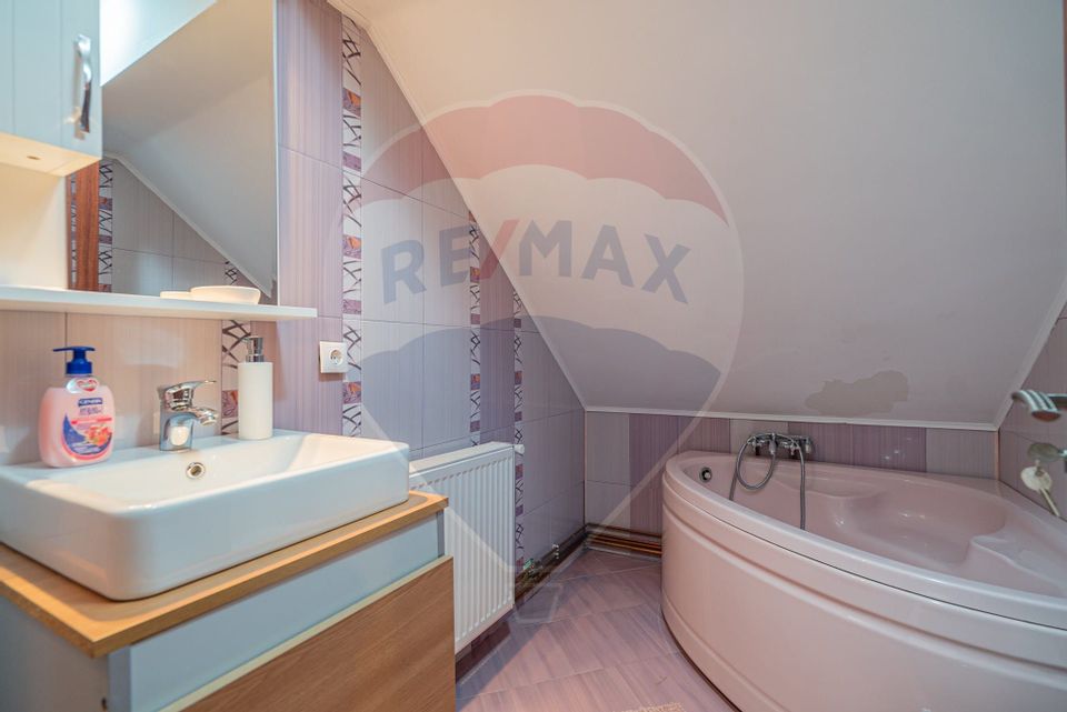 8 room House / Villa for sale, Central area