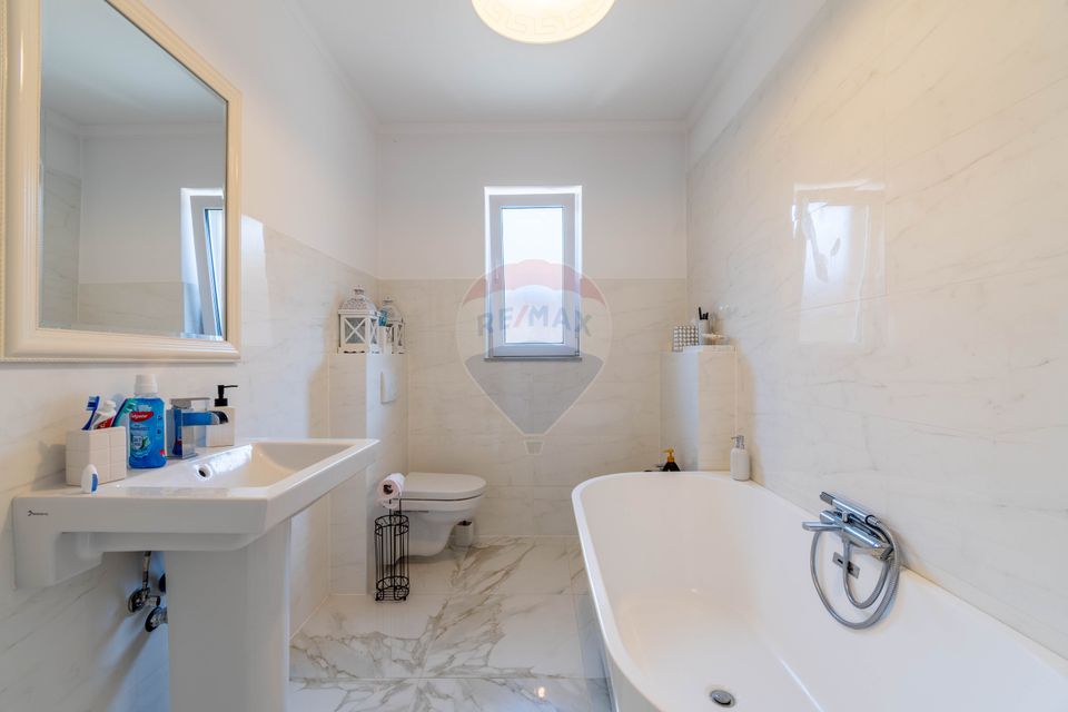 5 room House / Villa for sale