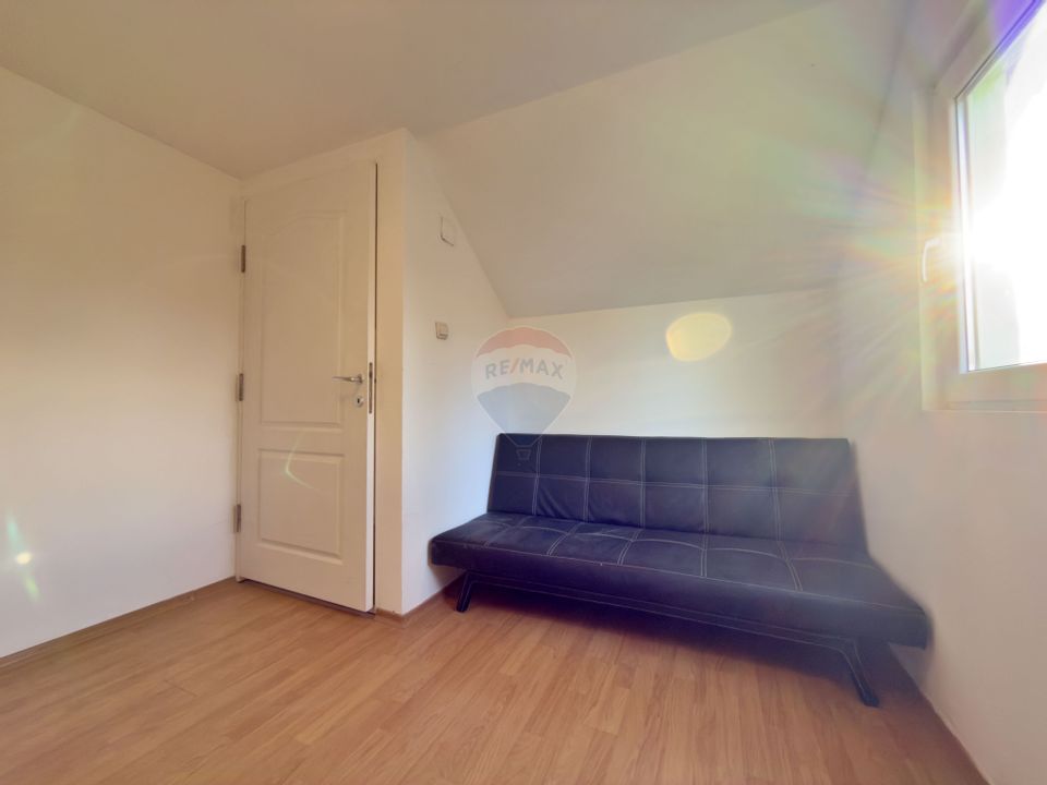 Casă cu 3 camere de vânzare în zona 3 Insule, Arad