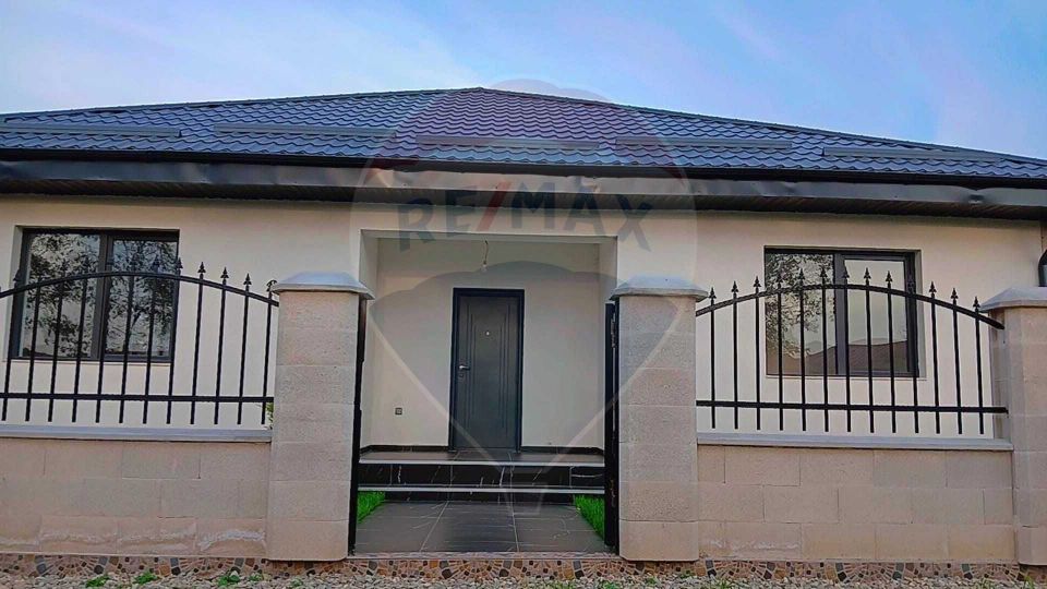 4 room House / Villa for sale