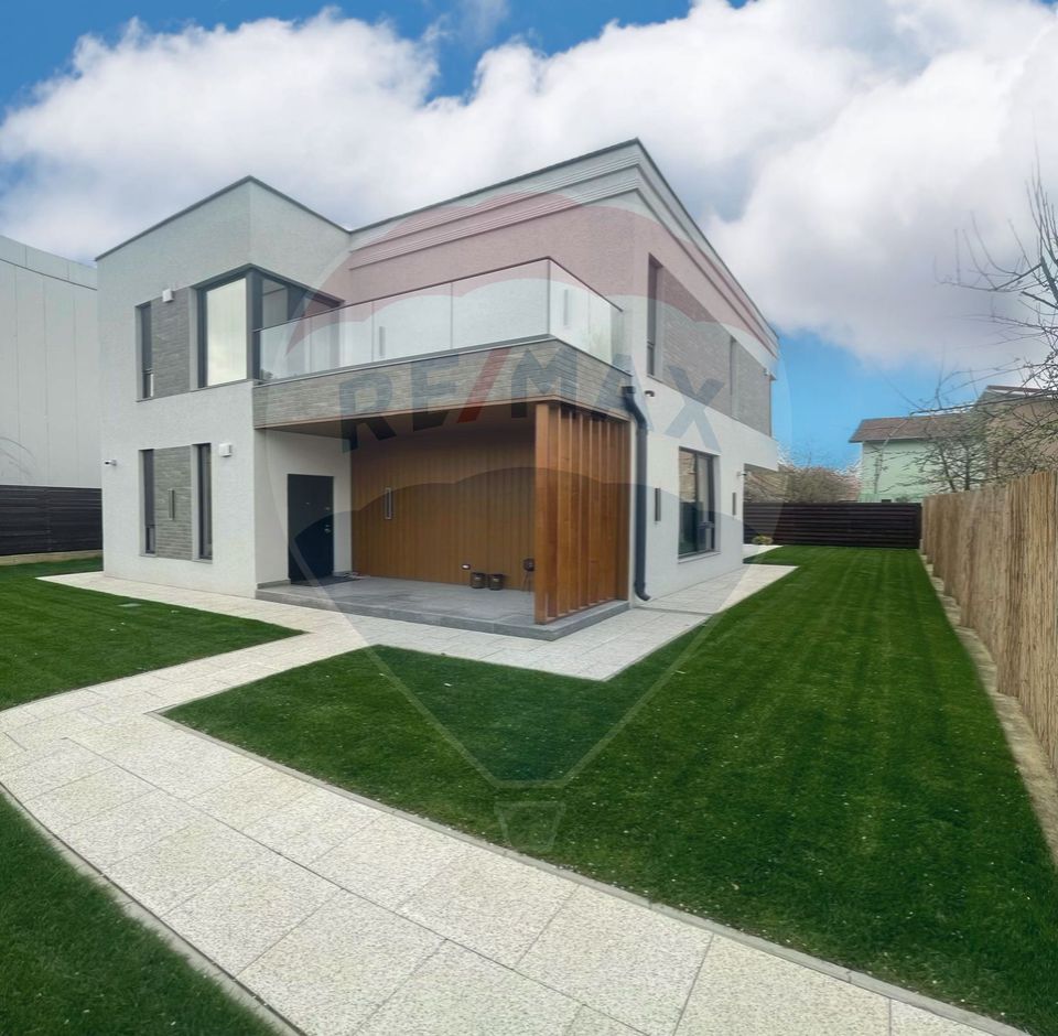 House / Villa for sale in Mogosoaia, shop, bus, utilities