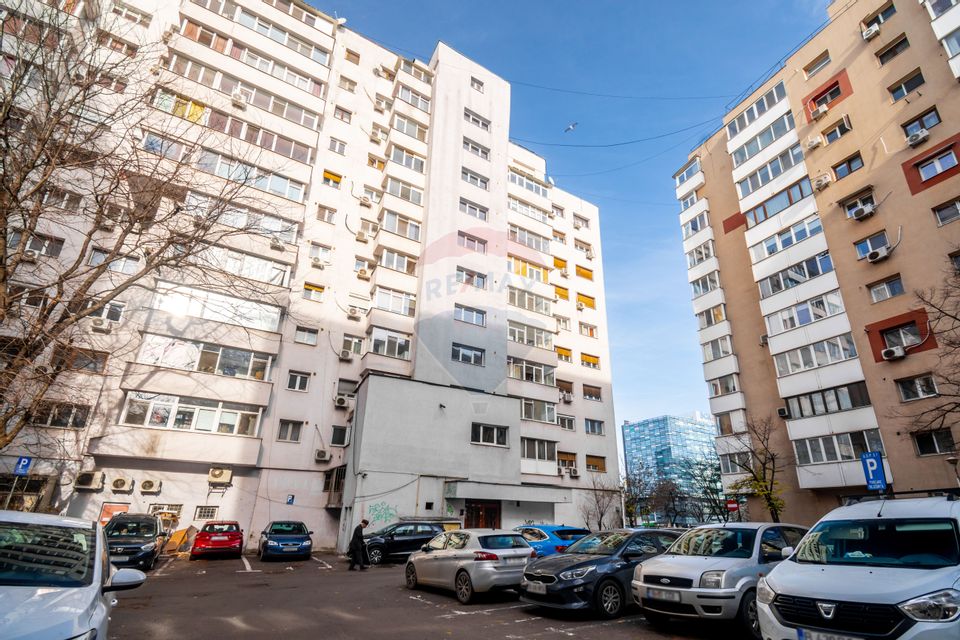 Apartament 3 camere de inchiriat, cu loc de parcare, Piata Victoriei