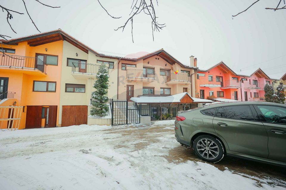 Casă de vânzare cu 4 camere în cartierul Beverly Hills, Sânmartin