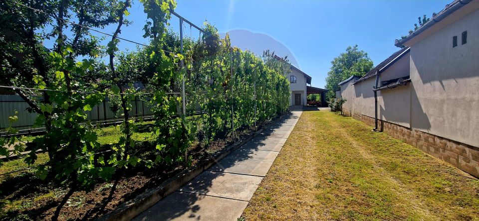 4 room House / Villa for sale