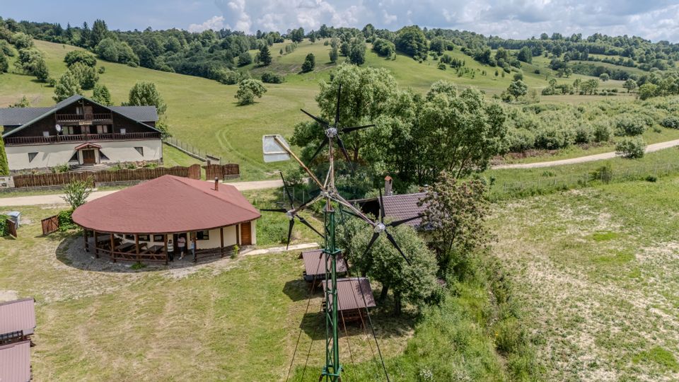 Hotel / Pensiune cu 10 camere de vânzare/Vama Buzaului