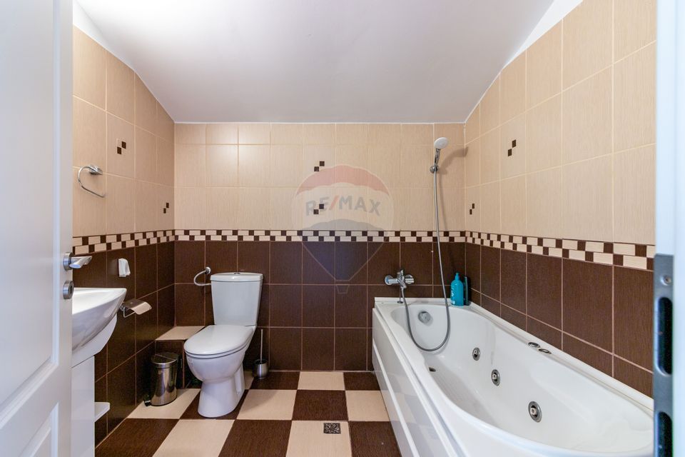 Casă / Vilă în zona Odai, Otopeni, strada privata