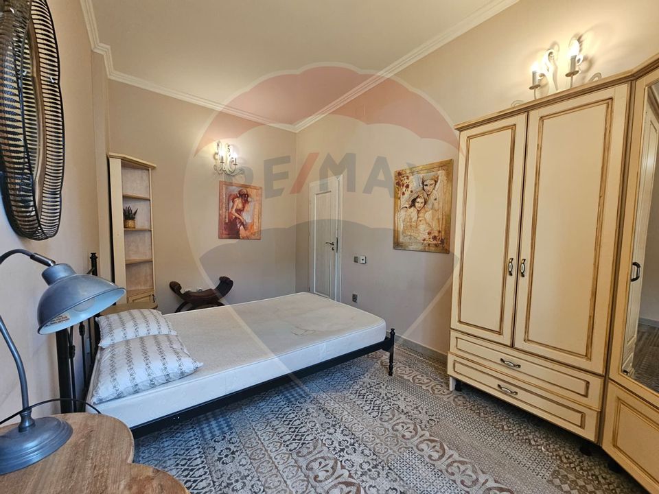 Inchiriez apartament superb cu 4 camere în zona Ultracentral