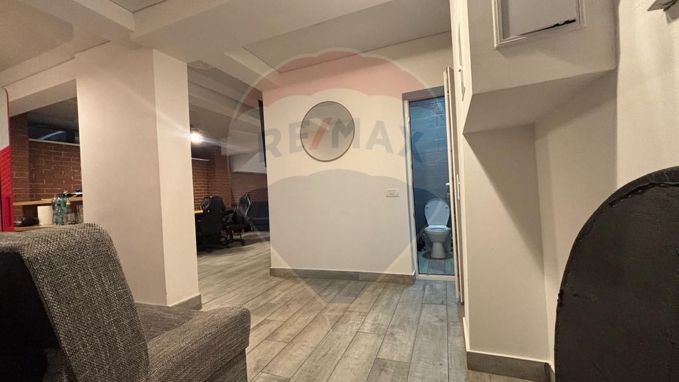 66sq.m Commercial Space for rent, Faleza Nord area