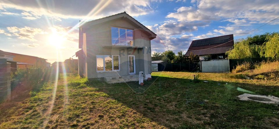 4 room House / Villa for sale