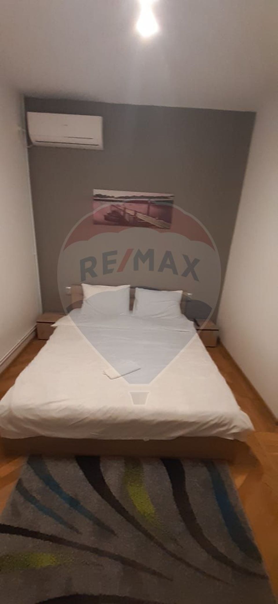 Apartament cu 4 camere de vânzare Sala Palatului