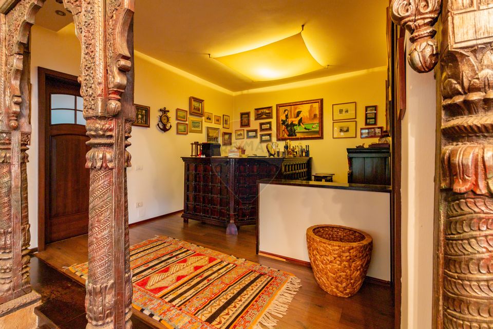 8 room House / Villa for sale