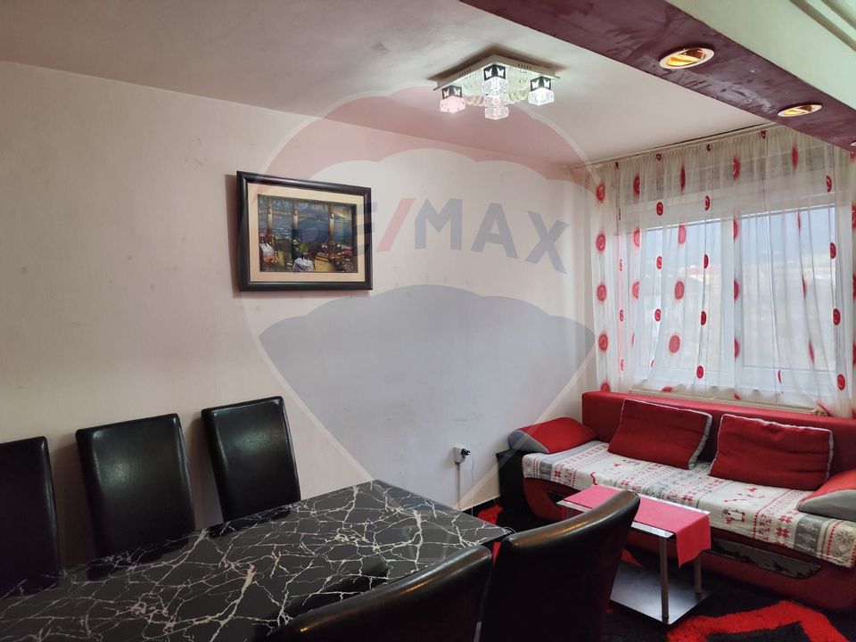 Apartament cu 3 dormitoare pe str. George Cosbuc