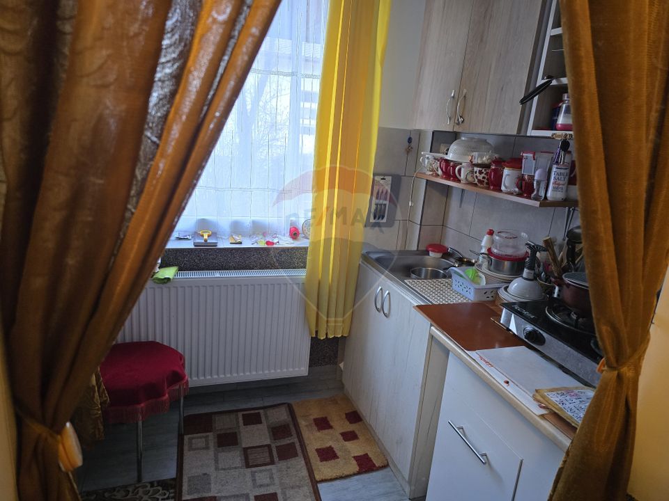 Apartament cu 2 camere de vânzare în zona Ultracentral