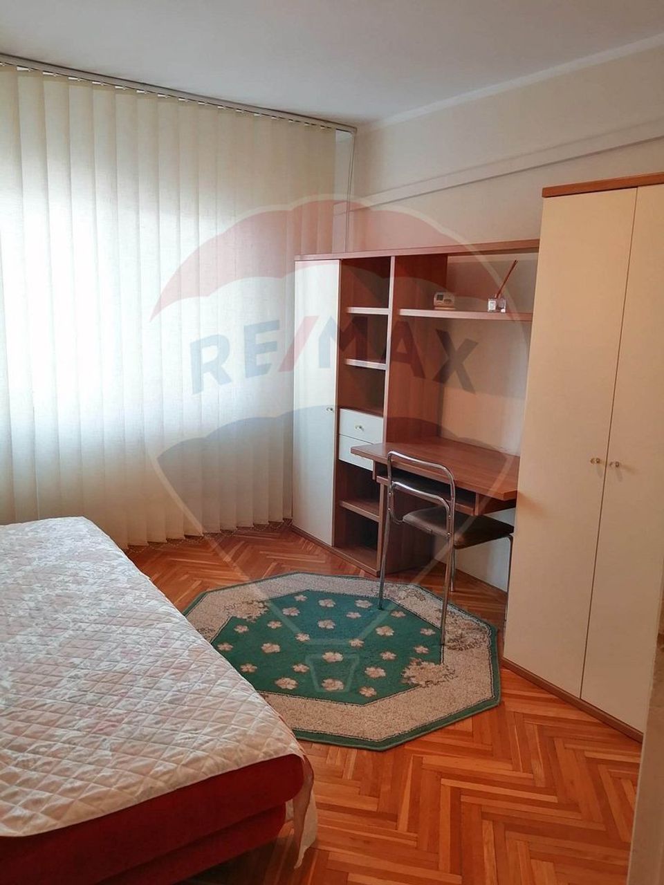 3 room Apartment for rent, Piata Centrala area