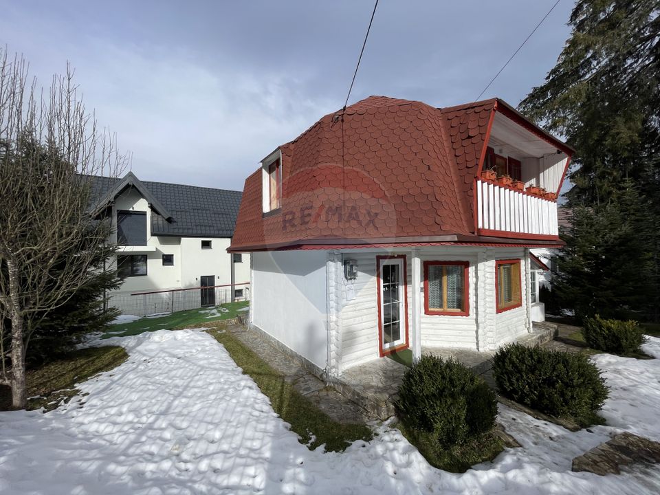 Vanzare Casă de vacanta in Predeal, langa padure, teren 360 mp