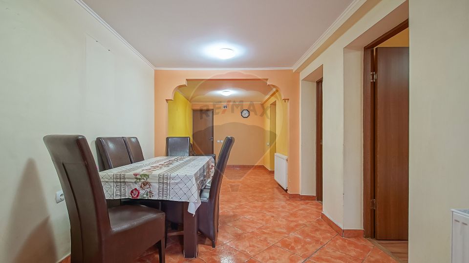 Casă cu 6 camere de vânzare în Azuga, Comision 0%!