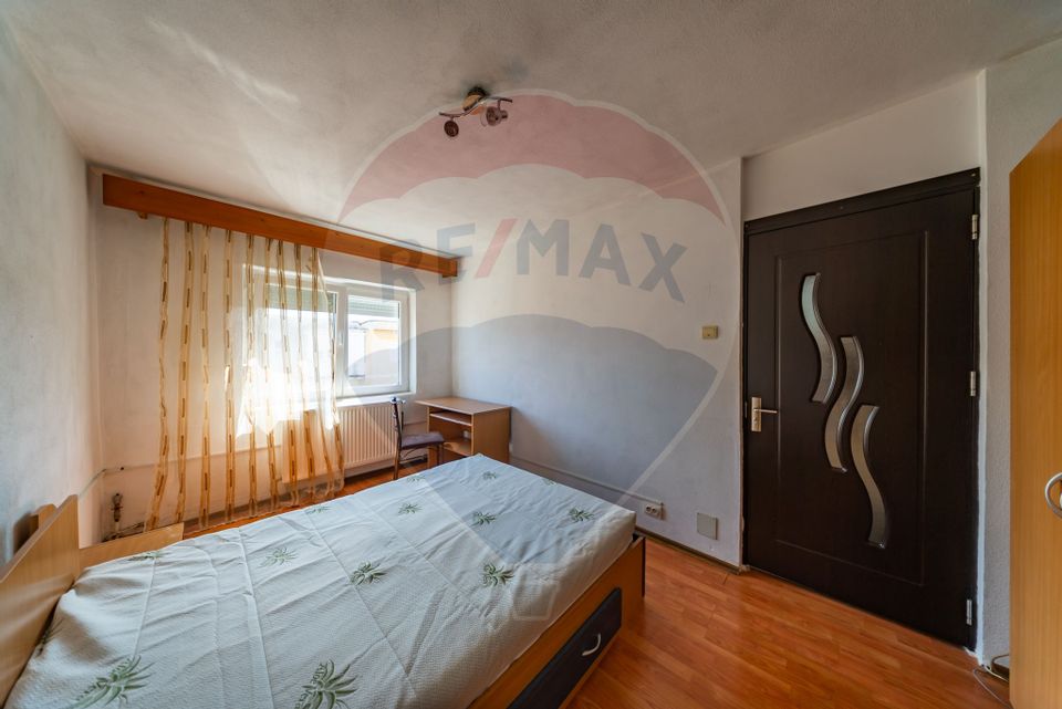 Apartament cu 2 camere de închiriat în zona Micalaca +loc de parcare