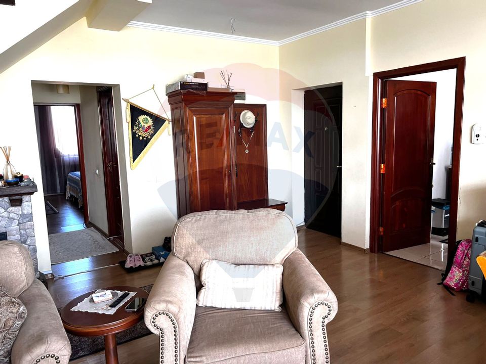 6 room Apartment for sale, Fundeni area