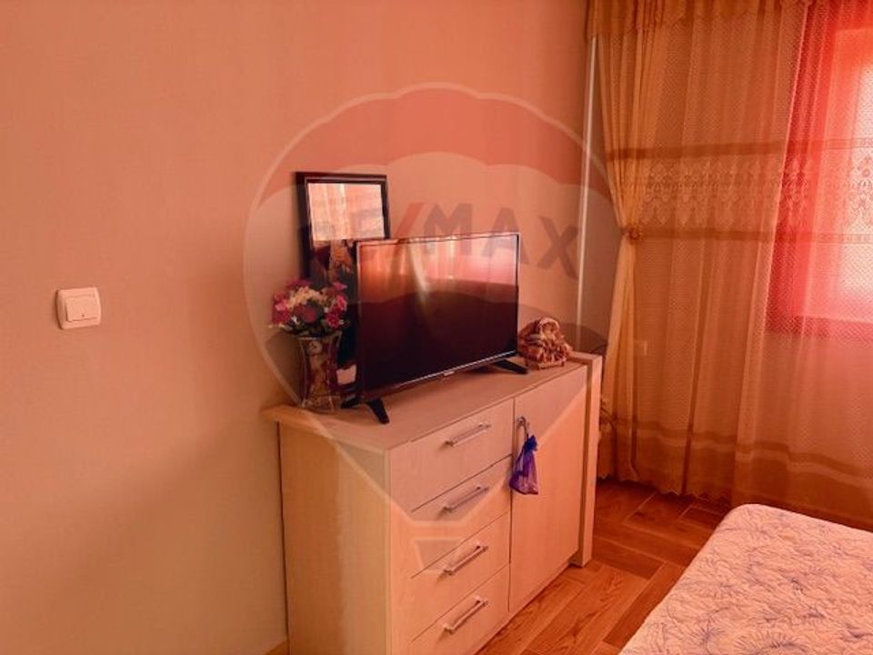 Casă / Vilă cu 5 camere de vânzare