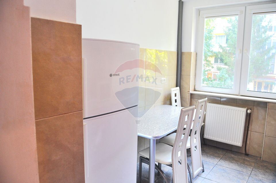 Apartament de închiriat cu loc de parcare, zona Podgoria