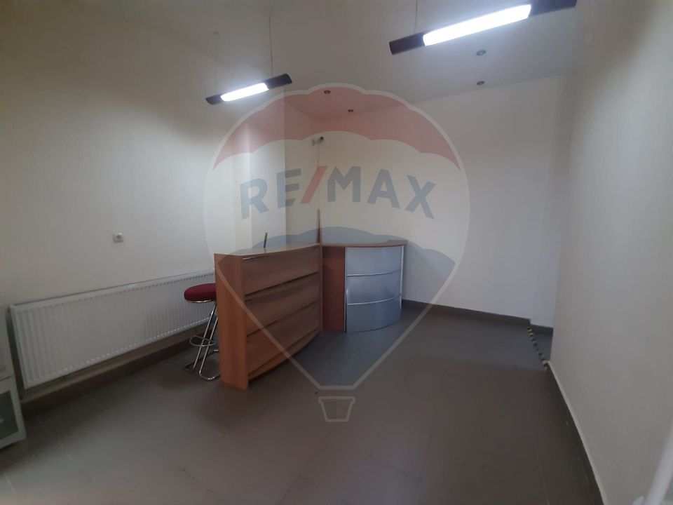 210sq.m Commercial Space for rent, Ultracentral area