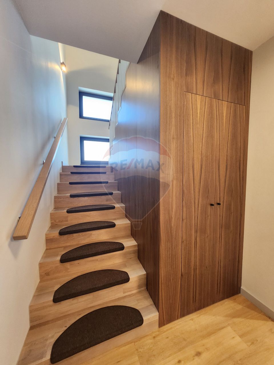 6 room House / Villa for sale, Aviatiei area