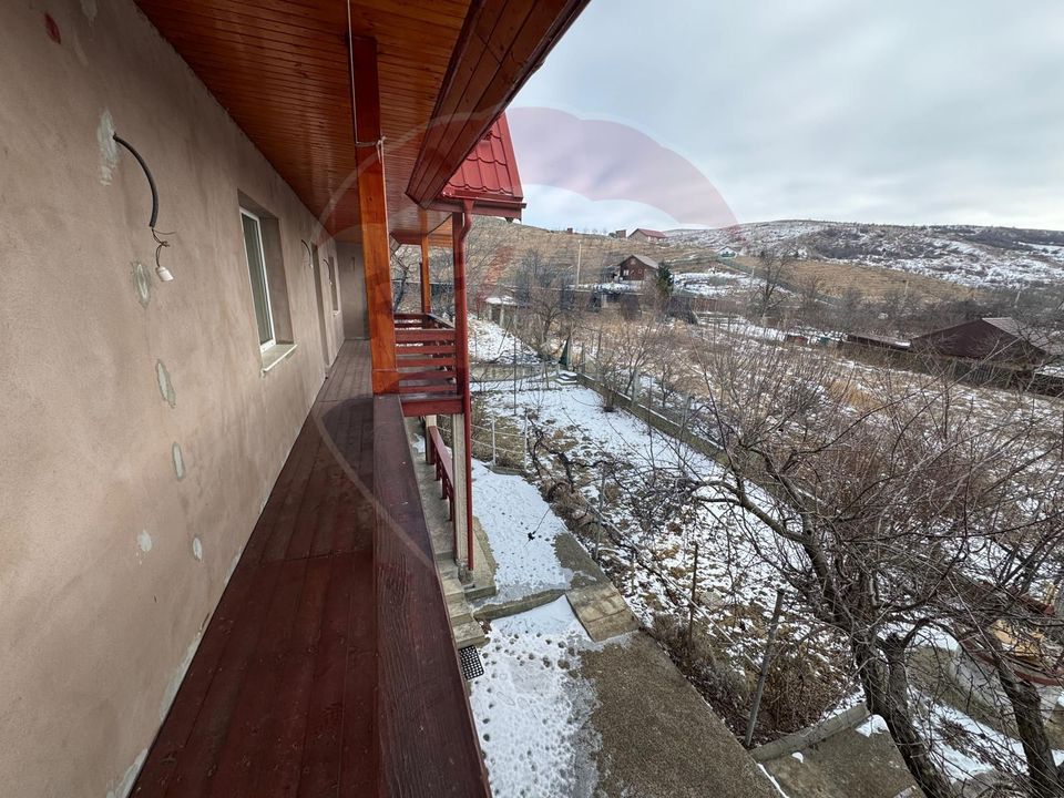 6 room House / Villa for sale, Darmanesti area