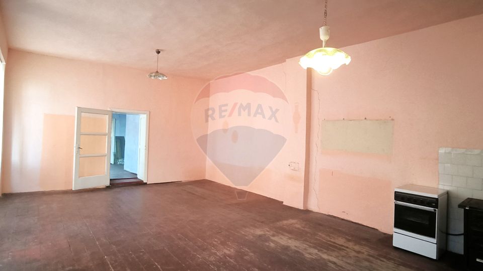 Casă cu istorie în inima Dumbrăveniului – 15 min. de Sighisoara!