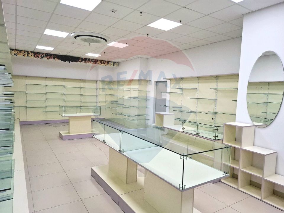Spațiu 83 mp in Centrul comercial Milcov