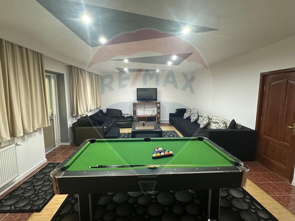 Casă spațioasă 6 camere, 2 băi, garaj spatios și terasă