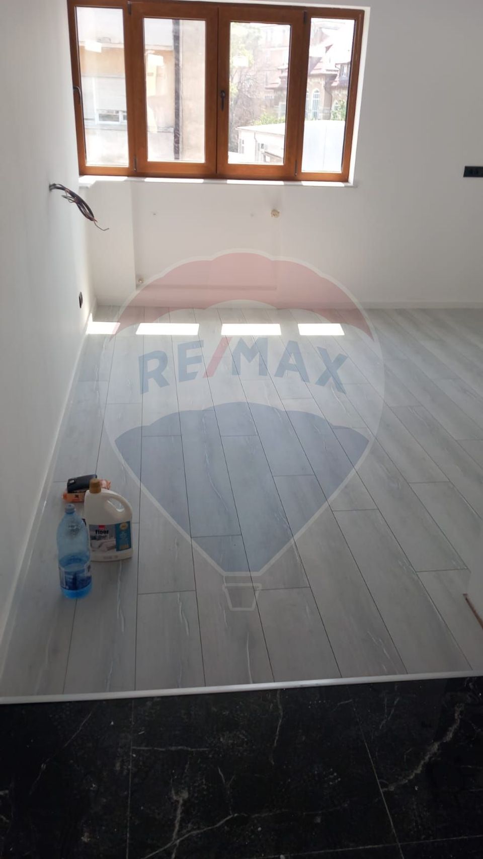 INCHIRIERE Apartament cu 3 camere in zona Dacia