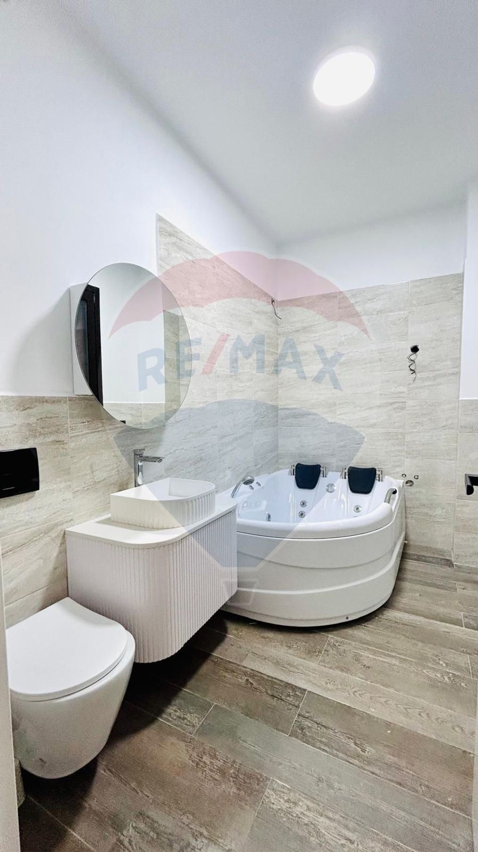 6 room House / Villa for sale, Faleza Nord area