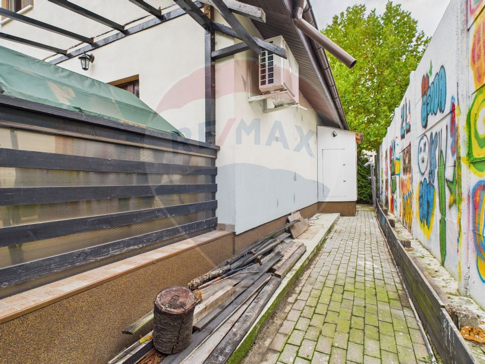 5 room House / Villa for sale