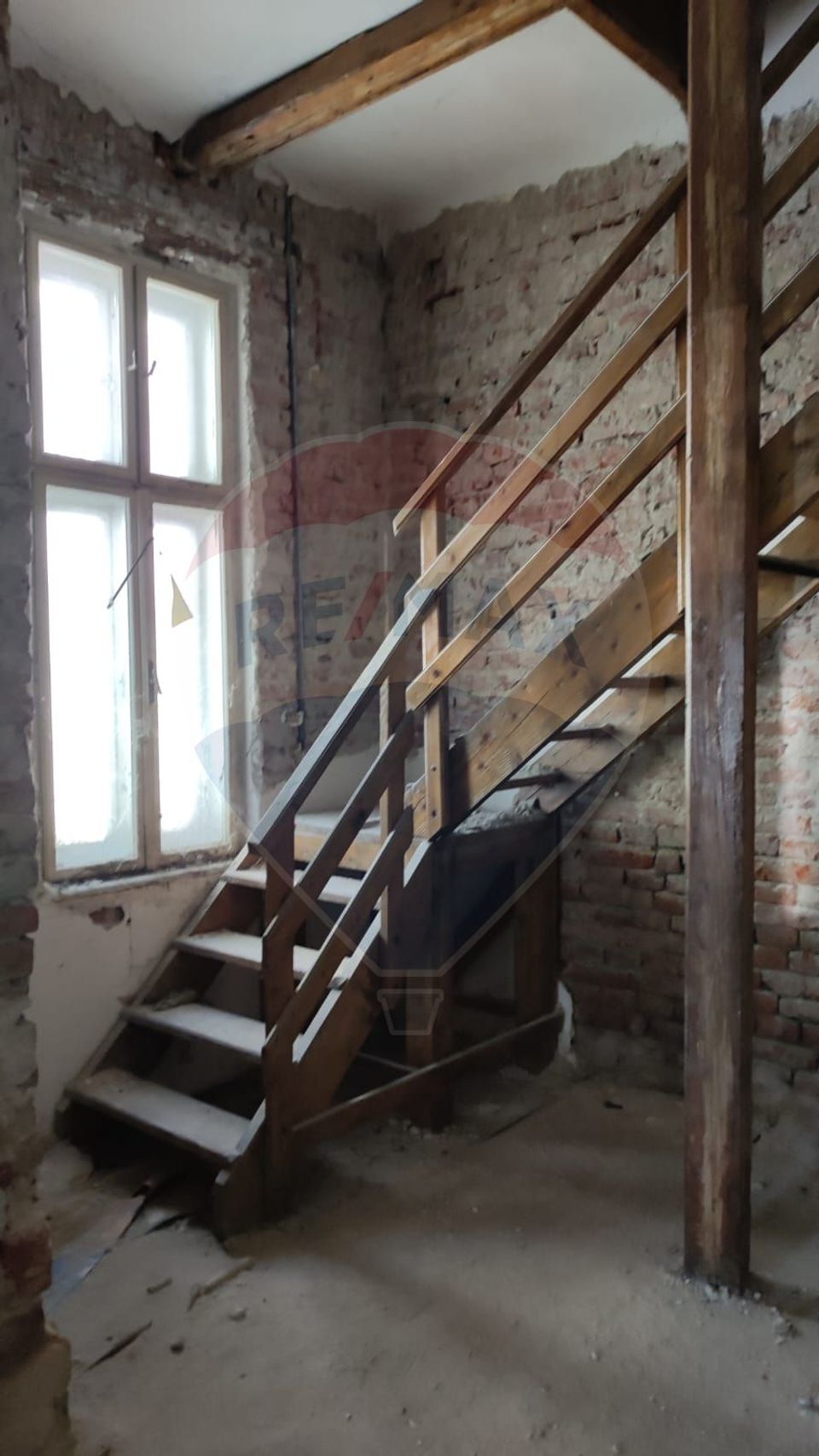 68.34sq.m Commercial Space for sale, Ultracentral area