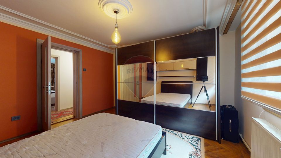 Casă / Vilă cu 9 camere de vânzare în zona Valea Cerbului comision 0%