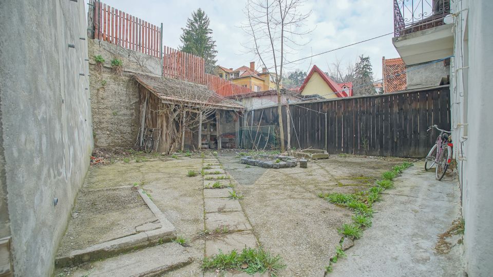 4 room House / Villa for sale, Centrul Istoric area