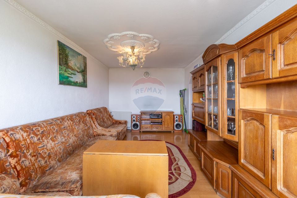 Apartament 3 camere decomandate – Strada Bicaz, zona Narcisa