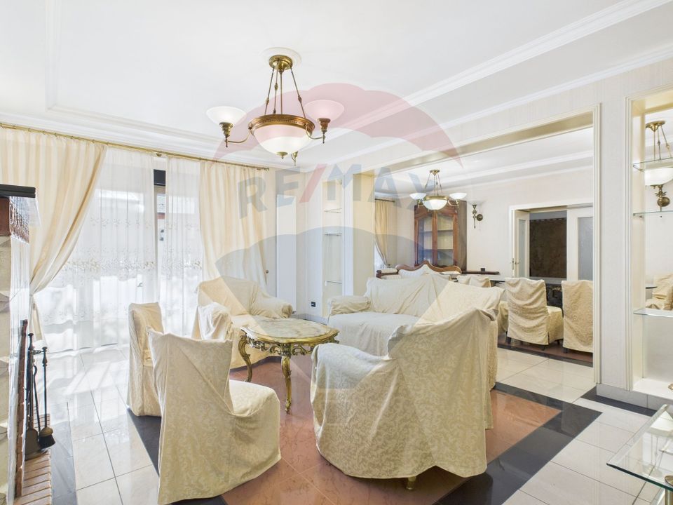 Spectacular villa in Balotesti, 5000 sqm courtyard and indoor pool