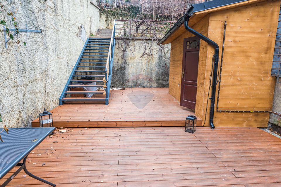 Apartament premium, in vila, Drumul Poienii, terasa proprie si gradina