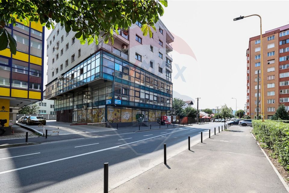 Spațiu comercial de 519mp de vânzare în zona Vlahuta