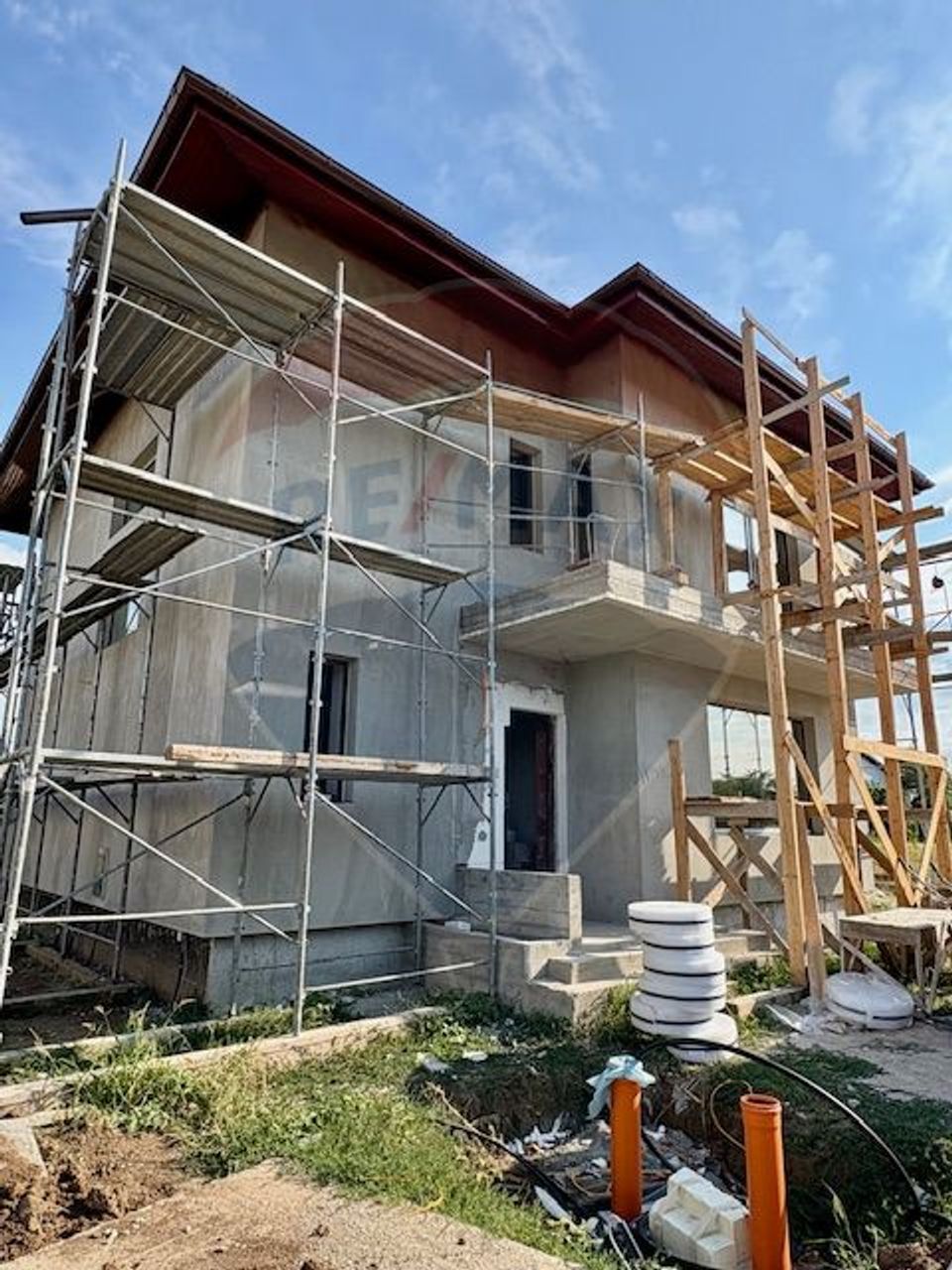 Vilă frumoasa cu 5 camere, 700 mp currte si pompa de caldura - Saftica