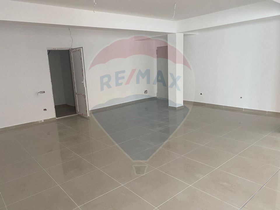 144sq.m Commercial Space for rent, Unirii area