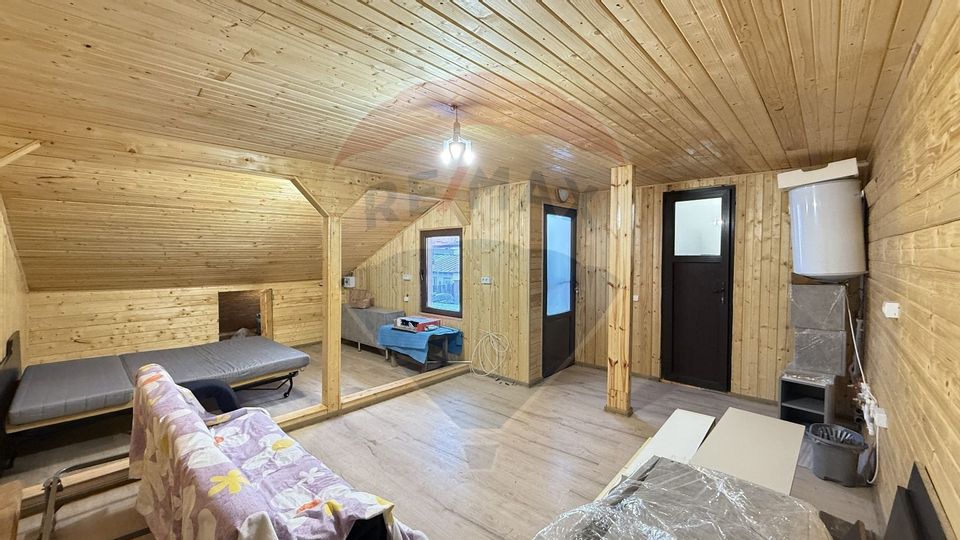 Casă / Vilă cu 3 camere de închiriat în zona Giurgiului