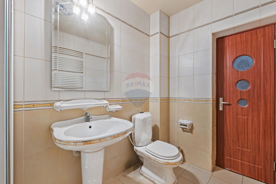 Casă / Vilă cu 6 camere de vânzare - Oraselul Copiilor