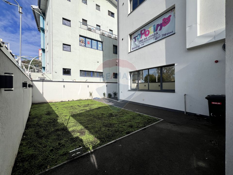 Spațiu comercial modern de închiriat / 2 locuri de parcare