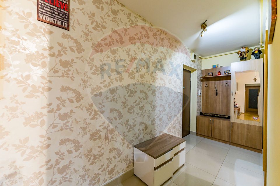 Apartament modern la Bermo Micalaca