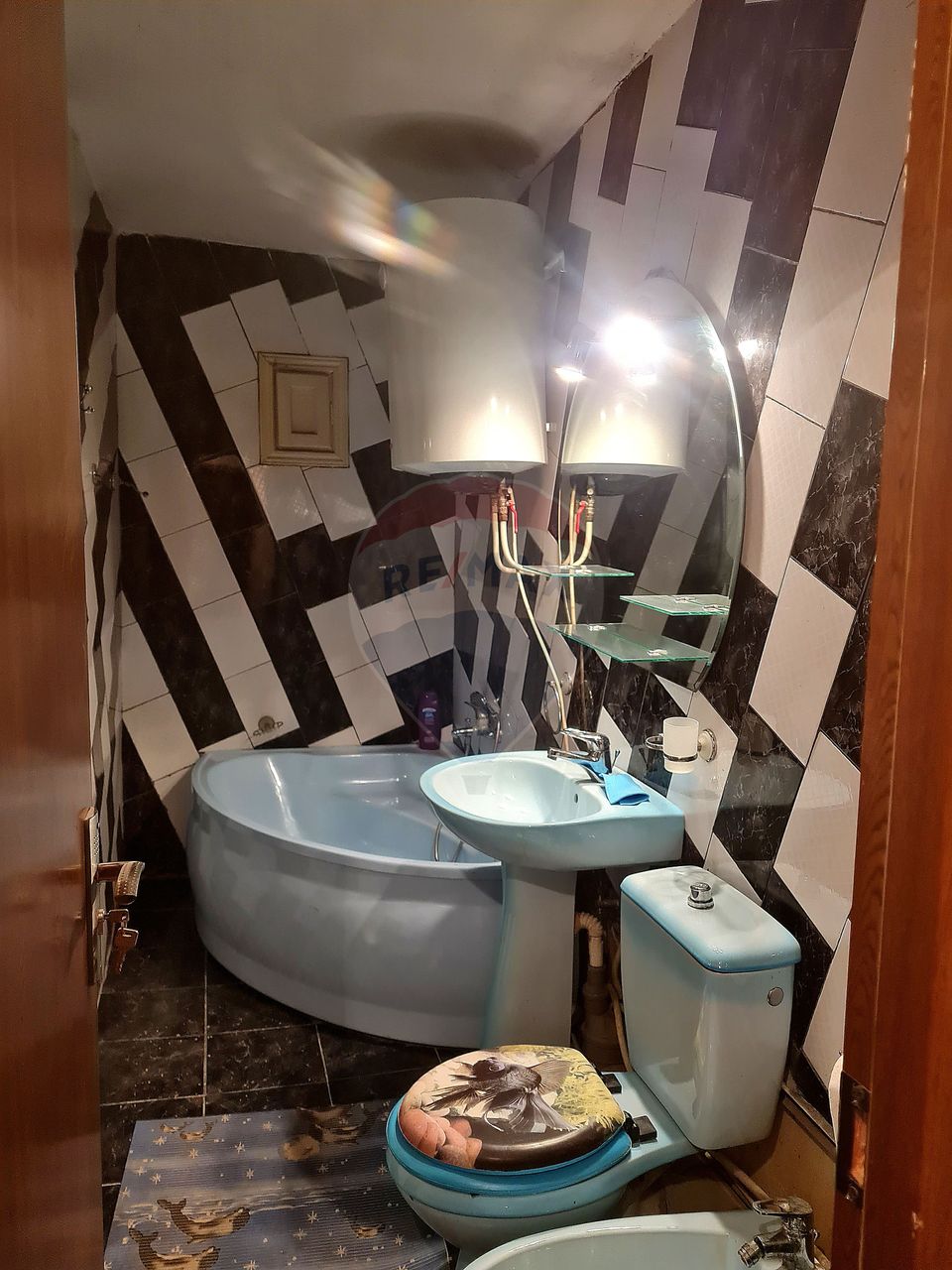 Apartament cu 3 camere de vânzare cu suprafata de 74mp