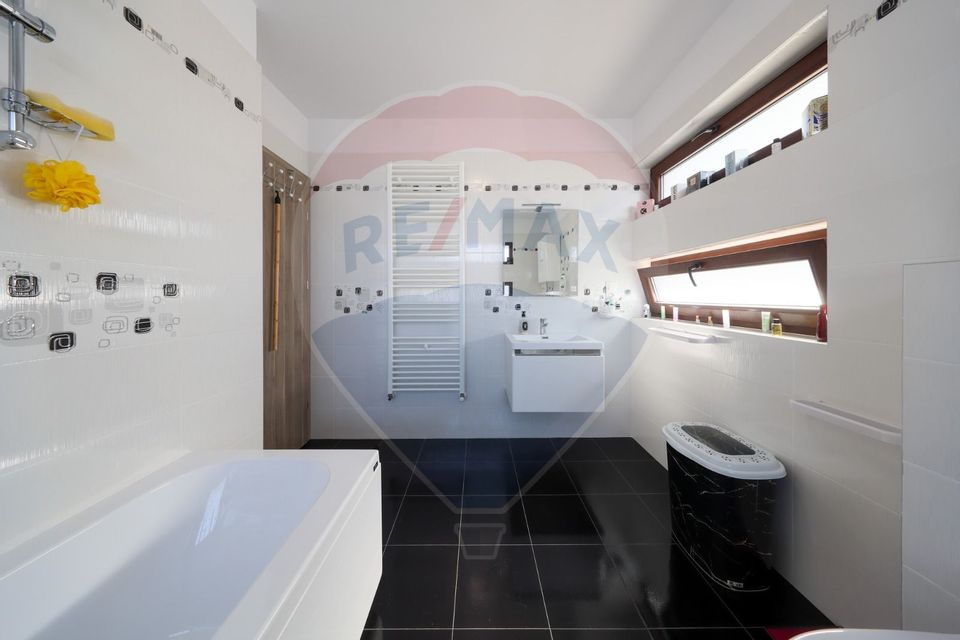 Vila mobilata modern, piscina, zona de interes Ghimbav!